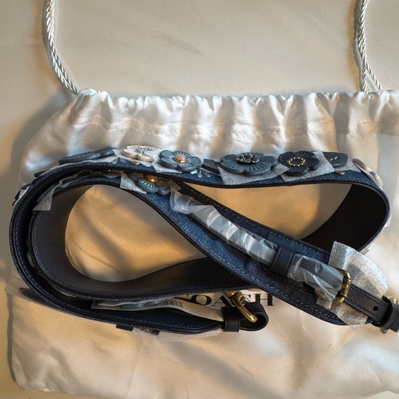 Floral Embellished Strap with Gold Hardware - Picture 3 of 8